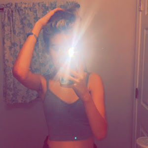 Meet your Posher, Desiree